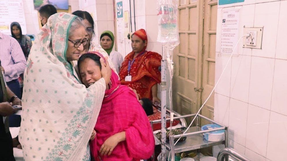 আহতদের চিকিৎসা নিশ্চিতে সব ব্যবস্থা গ্রহণের নির্দেশ প্রধানমন্ত্রীর