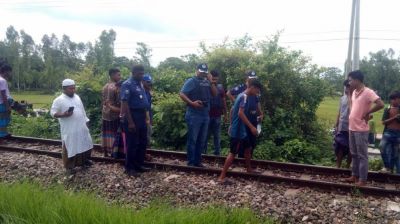 ট্রেনে কাটা পড়ে ৫ জনের মৃত্যু 