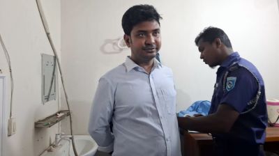 ভুয়া ডাক্তার আটক!