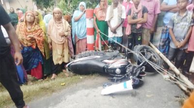 পুঠিয়ায় ট্রাকের চাকায় পিষ্ট হয়ে মোটরসাইকেল আরোহী নিহত