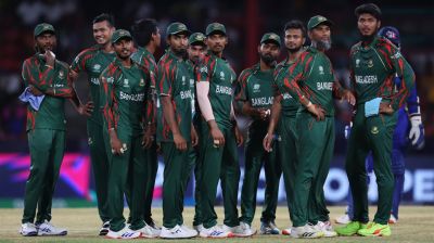 নিয়ম ভেঙে সাকিবের বাড়িতে টাইগাররা, জবাব চাইবে বিসিবি