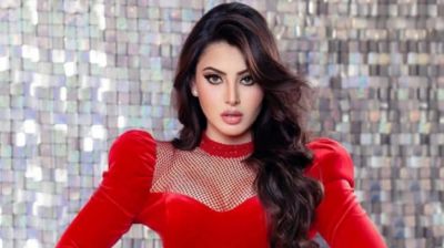 শুটিংয়ে আহত হয়ে হাসপাতালে উর্বশী