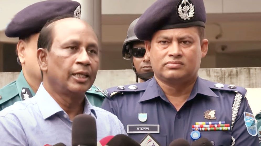 সাংবাদিকদের অনুরোধ জানিয়েছি, অর্ডার করিনি: এসবি প্রধান