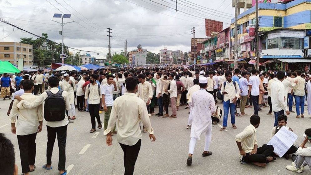 দেশের সব স্কুল-কলেজ বন্ধ ঘোষণা