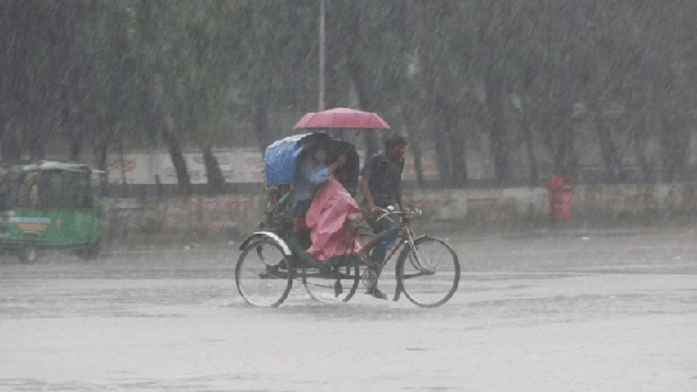 সারাদেশে ৫ দিন ভারী বৃষ্টিপাত হতে পারে 