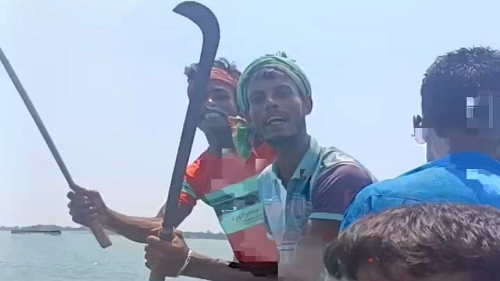 জলমহাল দখল নিয়ে বিএনপির দুই গ্রুপের ধাওয়া পাল্টা-ধাওয়া, উত্তপ্ত এলাকা