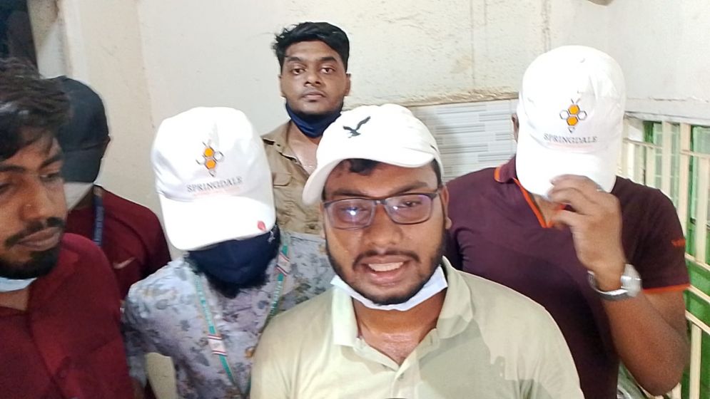 মিরপুরে গুলি উদ্ধার করলো বৈষম্যবিরোধী ছাত্র আন্দোলন