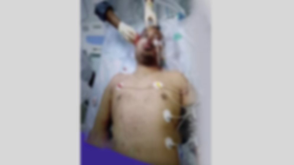 ছবির ব্যক্তি আসলে কে?