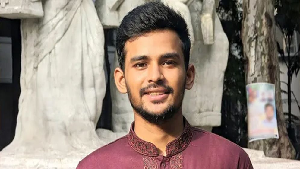 ফ্যাসিবাদ নিয়ে কড়া হুঁশিয়ারি দিলেন উপদেষ্টা আসিফ