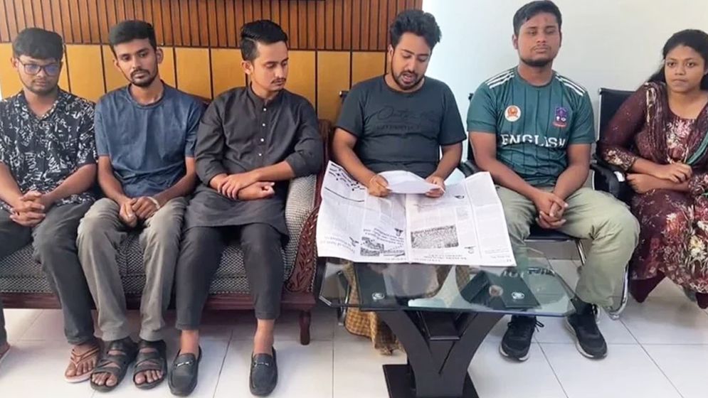 ডিবি হেফাজতে ৩২ ঘণ্টা অনশনে ছিলেন সমন্বয়করা