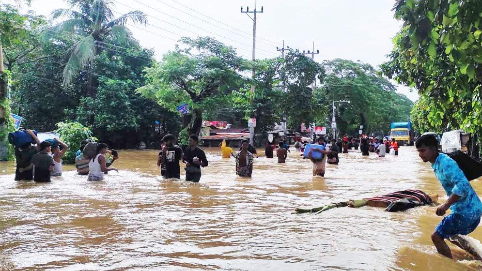 বন্যার্তদের সহযোগিতায় একদিনের বেতন দিলেন বিচারকরা