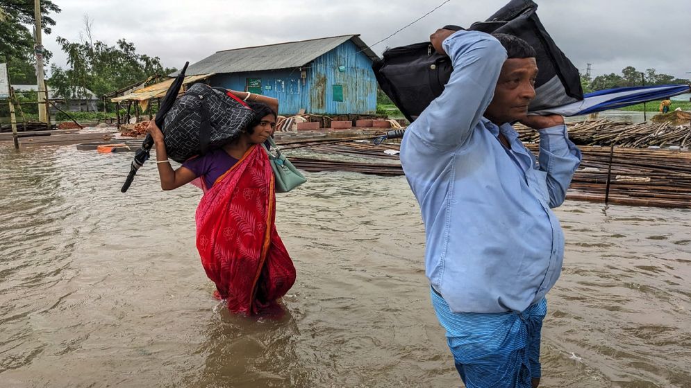 মিরসরাইয়ে বন্যায় পানিবন্দি ৭০ হাজার পরিবার