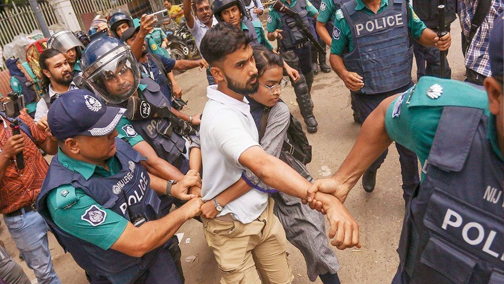 আটক পরীক্ষার্থীর জামিনে আইনি সহায়তা দেবে সরকার