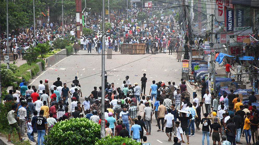 অসহযোগ আন্দোলনে হামলার শিকার হিন্দুরা, নিহত ২
