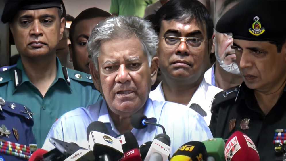 চাটুকারি করলে মিডিয়া বন্ধ হয়ে যাবে: স্বরাষ্ট্র উপদেষ্টা