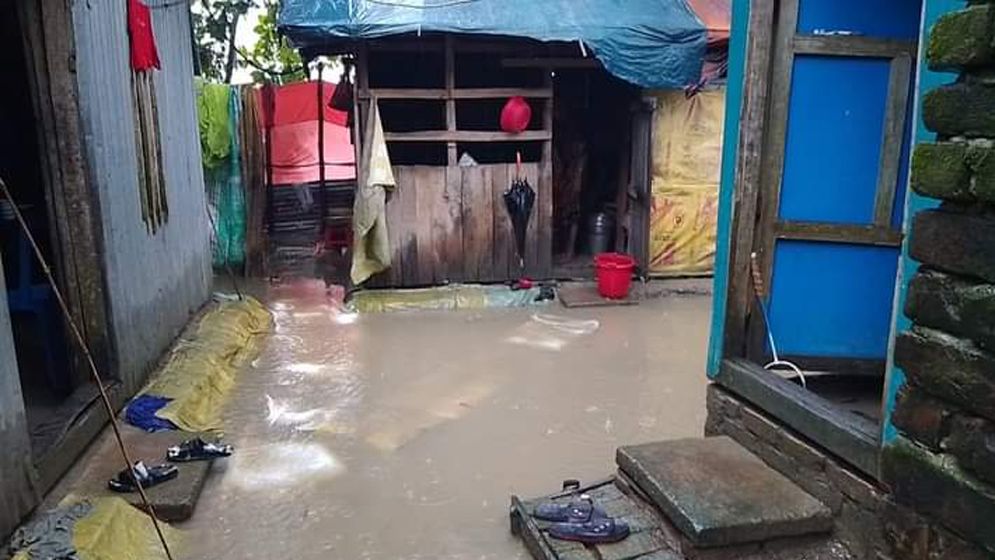 বন্যা পরিস্থিতির অবনতি, দুর্ভোগে লাখ লাখ মানুষ