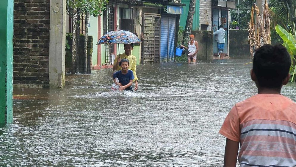 টানা বৃষ্টিতে নোয়াখালীতে বন্যা পরিস্থিতির অবনতি 