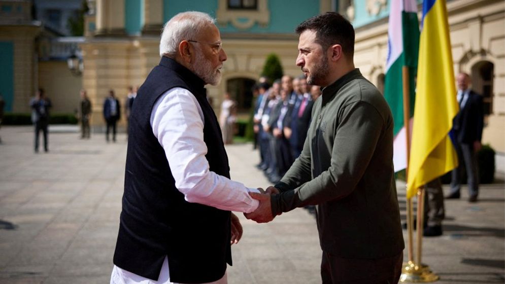 ভারত কখনো নিরপেক্ষ নয়, জেলেনস্কিকে মোদি 