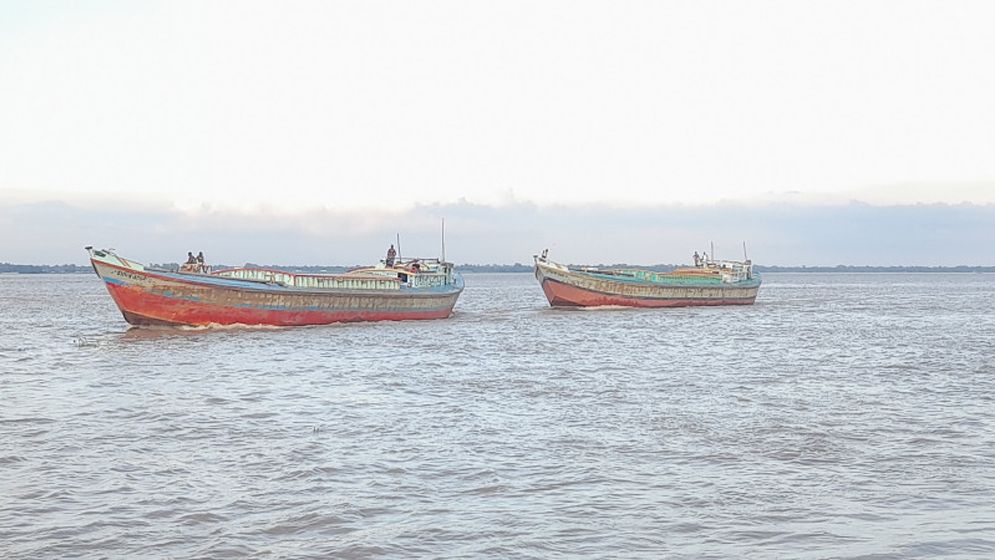 পদ্মার পানি কমতে শুরু করেছে