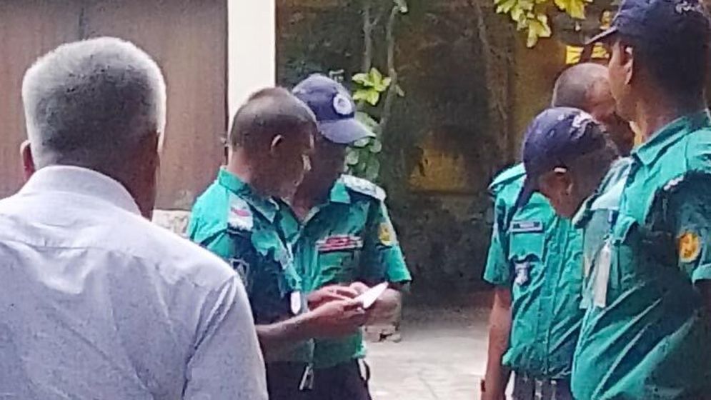 খালেদা জিয়ার নিরাপত্তায় পুলিশ মোতায়েন