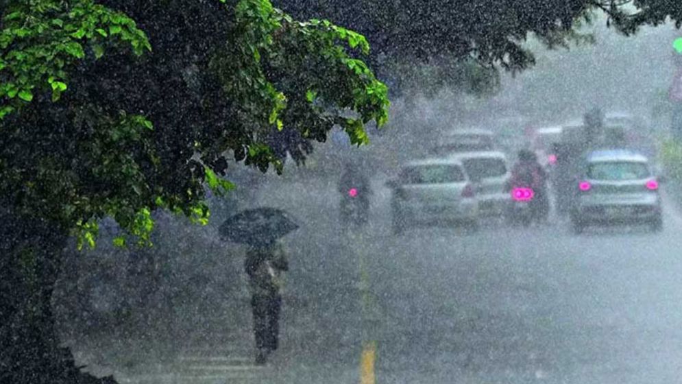 টানা বৃষ্টি নিয়ে যা জানাল আবহাওয়া অফিস