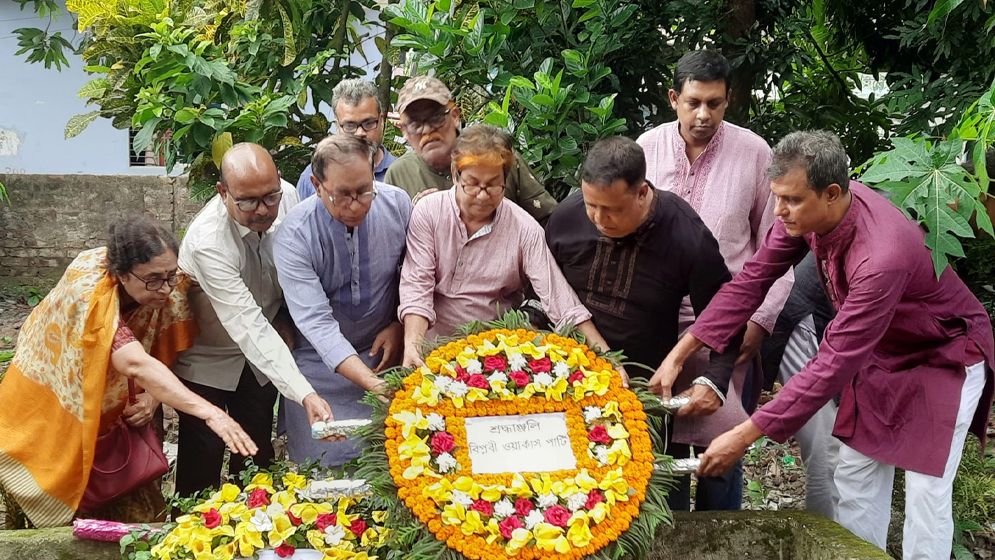 পুরোনো রাজনীতিতে ফিরে যাওয়ার অবকাশ নেই