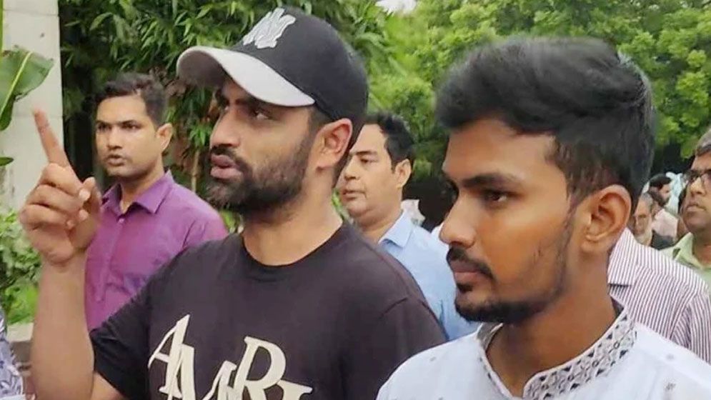 বিসিবি পরিদর্শনে আসিফ, এলেন তামিমও