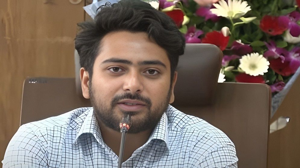 বন্যাদুর্গত এলাকায় মোবাইল নেটওয়ার্ক ফ্রি করার নির্দেশ তথ্য ও সম্প্রচার উপদেষ্টার