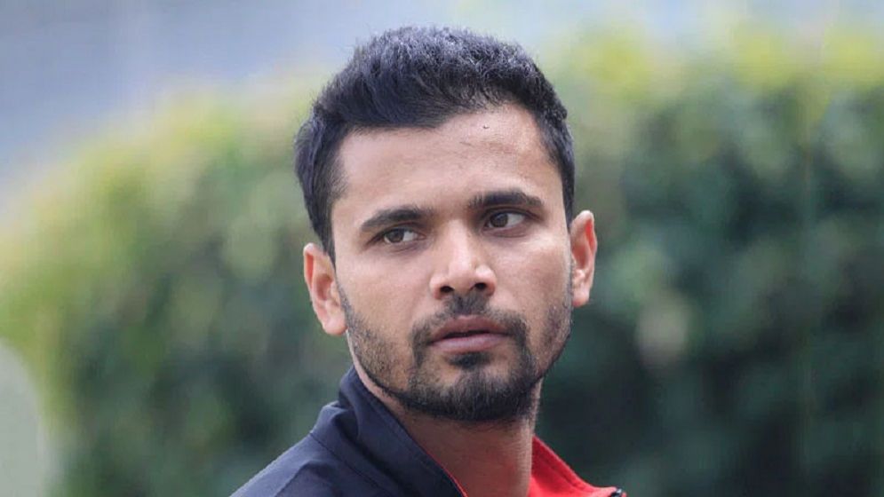 ক্রিকেট বোর্ডে আসবেন কি না, জানালেন মাশরাফী