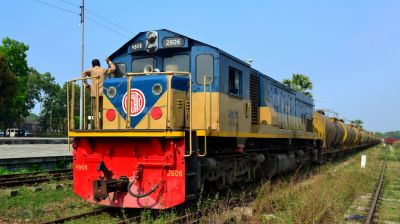 বন্যার কারণে পূর্বাঞ্চলে ট্রেন চলাচল বন্ধ 