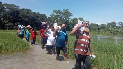 নোয়াখালীতে বন্যা পরিস্থিতির উন্নতি, বাড়ছে দুর্ভোগ