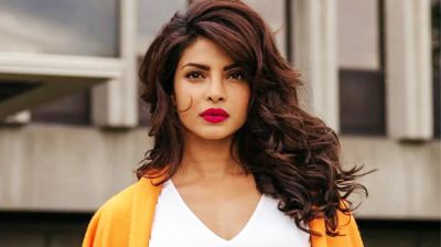কাজের মাঝে অনুভূতি ও পরিবারকে আসতে দেন না প্রিয়াঙ্কা