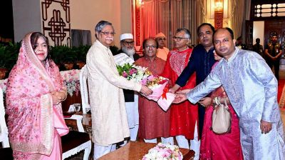 বানভাসি মানুষের পাশে দাঁড়ান : রাষ্ট্রপতি