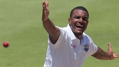 হঠাৎ ক্রিকেট ছাড়ার ঘোষণা ক্যারিবীয় পেসারের