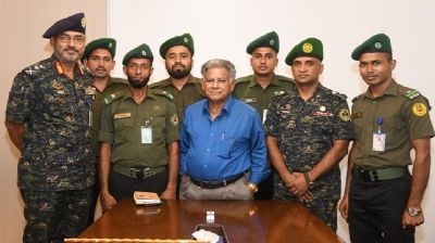 স্বরাষ্ট্র উপদেষ্টার আশ্বাসে আন্দোলন স্থগিত করলেন আনসার সদস্যরা