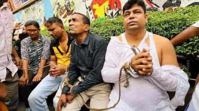 ধানমন্ডিতে শ্রদ্ধা জানাতে আসা আ.লীগের নেতাকর্মীকে বেঁধে পিটুনি