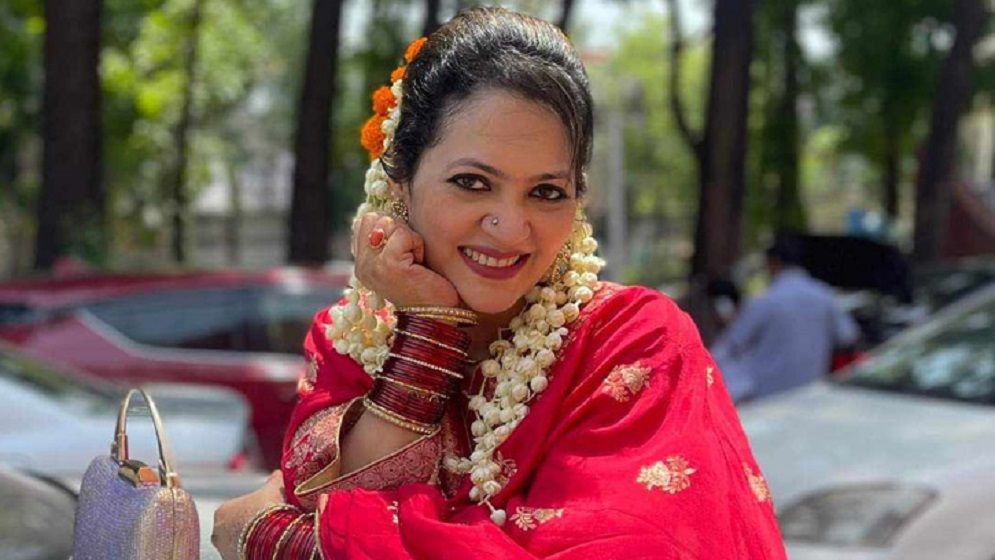 বন্যার্তদের পাশে দাঁড়ালেন মুক্তি