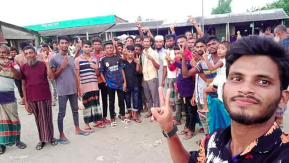 শান্তি প্রতিষ্ঠায় ছাত্রসমাজের পাশে সাধারণ মানুষ