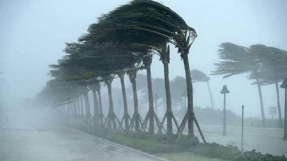 রাত ১টার মধ্যে যেসব জেলায় ঝড়ের আভাস