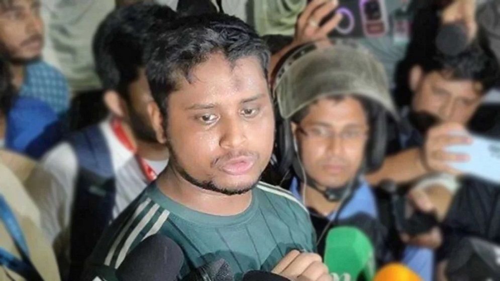 সমন্বয়কদের নিরাপত্তা দিতে ডিসিদের চিঠি, ফেসবুক পোস্টে যা লিখলেন হাসনাত আব্দুল্লাহ