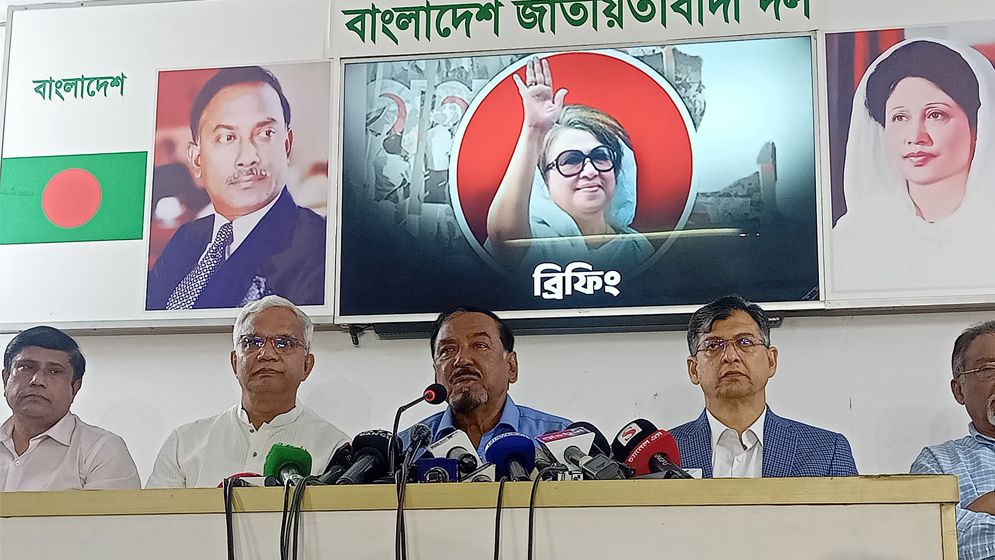 বিডিআর হত্যাকাণ্ড নিয়ে যে মন্তব্য করলেন মেজর হাফিজ