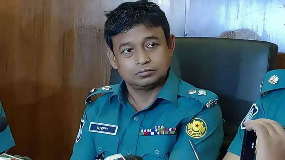 পলাতক তালিকার শীর্ষে ডিবি হারুন