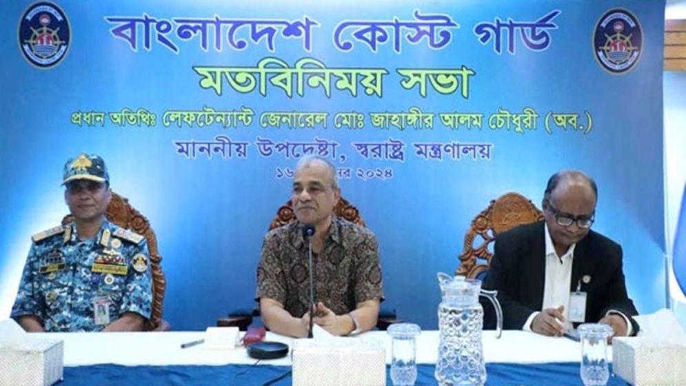প্রতিবেশী দেশে ইলিশ-সার চোরাচালানের ঝুঁকি: স্বরাষ্ট্র উপদেষ্টা