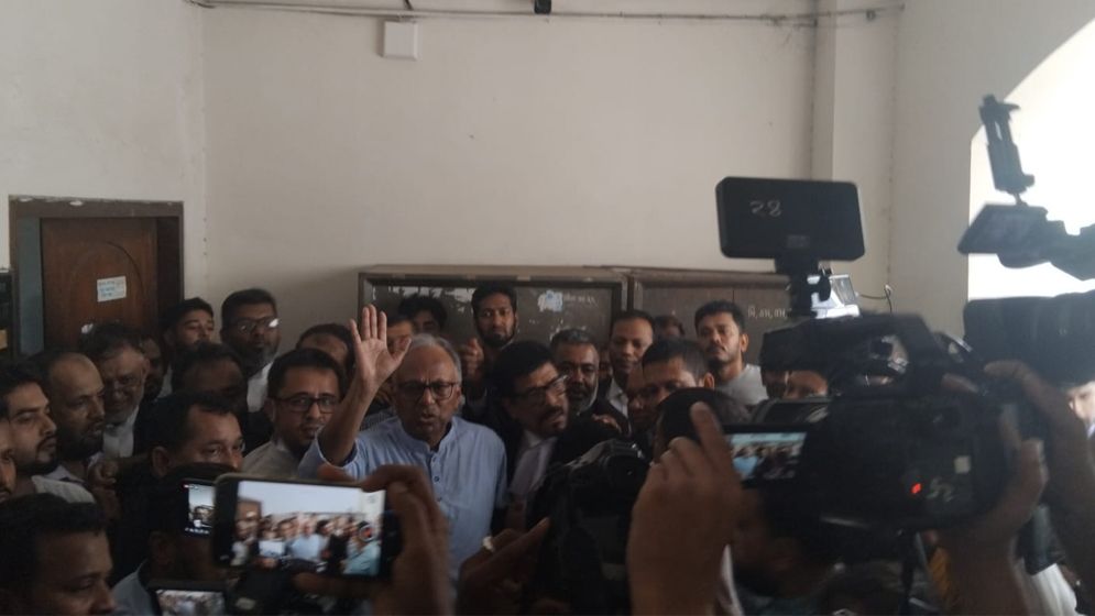 কারাগারে বর্ষীয়ান সাংবাদিক মাহমুদুর রহমান