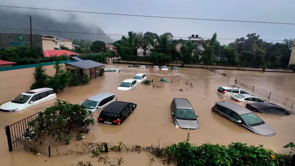 ভারত ও নেপালে বন্যায় নিহত ১৫০