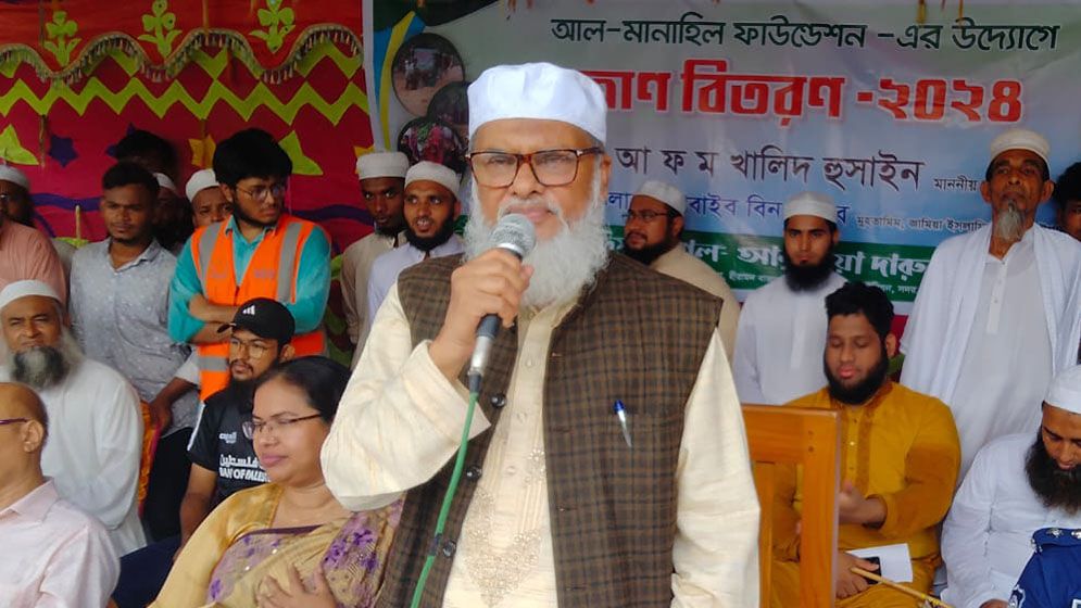 বন্যায় পানিতে মিশে যাওয়া ঘর নতুনভাবে করে দেয়া হবে