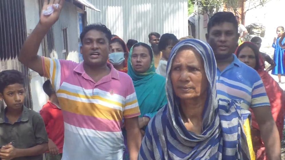 মুরাদনগরে ব্যবসায়ীর বাড়িতে ডাকাতি, সাড়ে ১৭ লাখ টাকা লুট