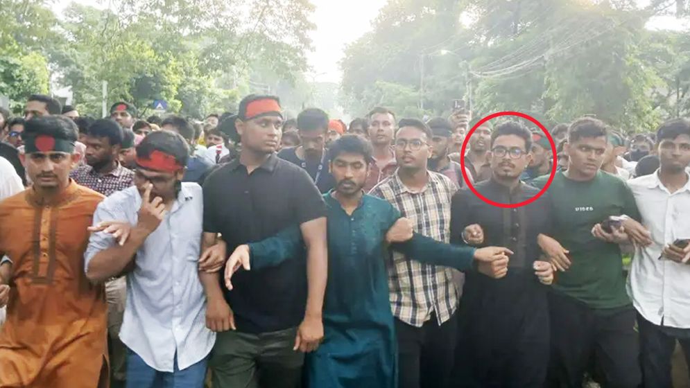 ঢাবিতে প্রকাশ্যে ছাত্রশিবির, 'অস্বস্তিতে' বৈষম্যবিরোধী ছাত্র আন্দোলনের সমন্বয়করা
