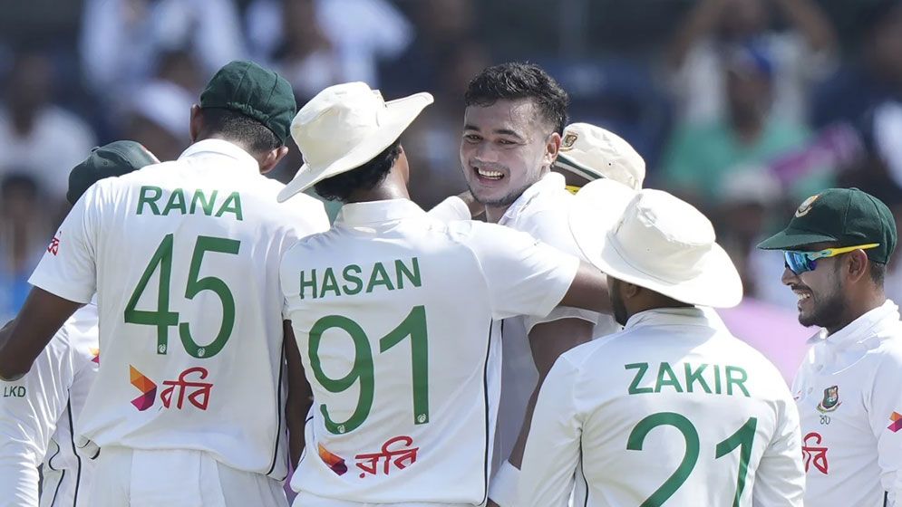 ৩৭৬ রানে থামল ভারত