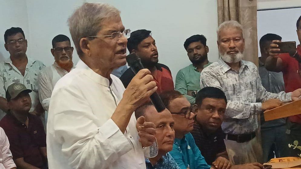 সেনাবাহিনীকে ম্যাজিস্ট্রেসি পাওয়ার দেয়া নিয়ে যে মন্তব্য করলেন মির্জা ফখরুল